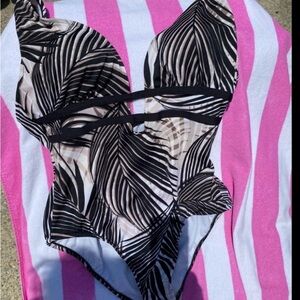 Black and Cream Leaf Print One Piece Swimsuit